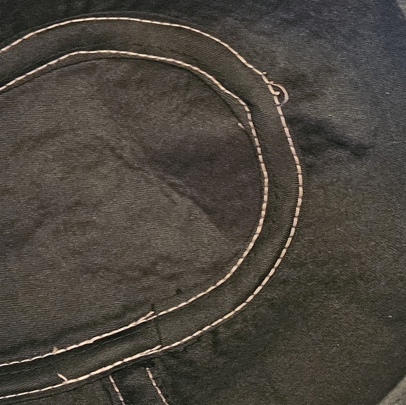 Pink Fedora hat cute heart accent. - Picture 4 of 11